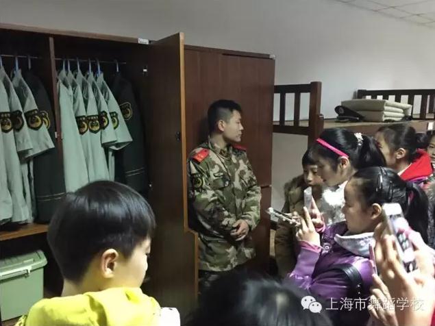 示范校项目系列活动： 生命安全教育篇——我校师生参观梅陇消防支队纪事009.jpg
