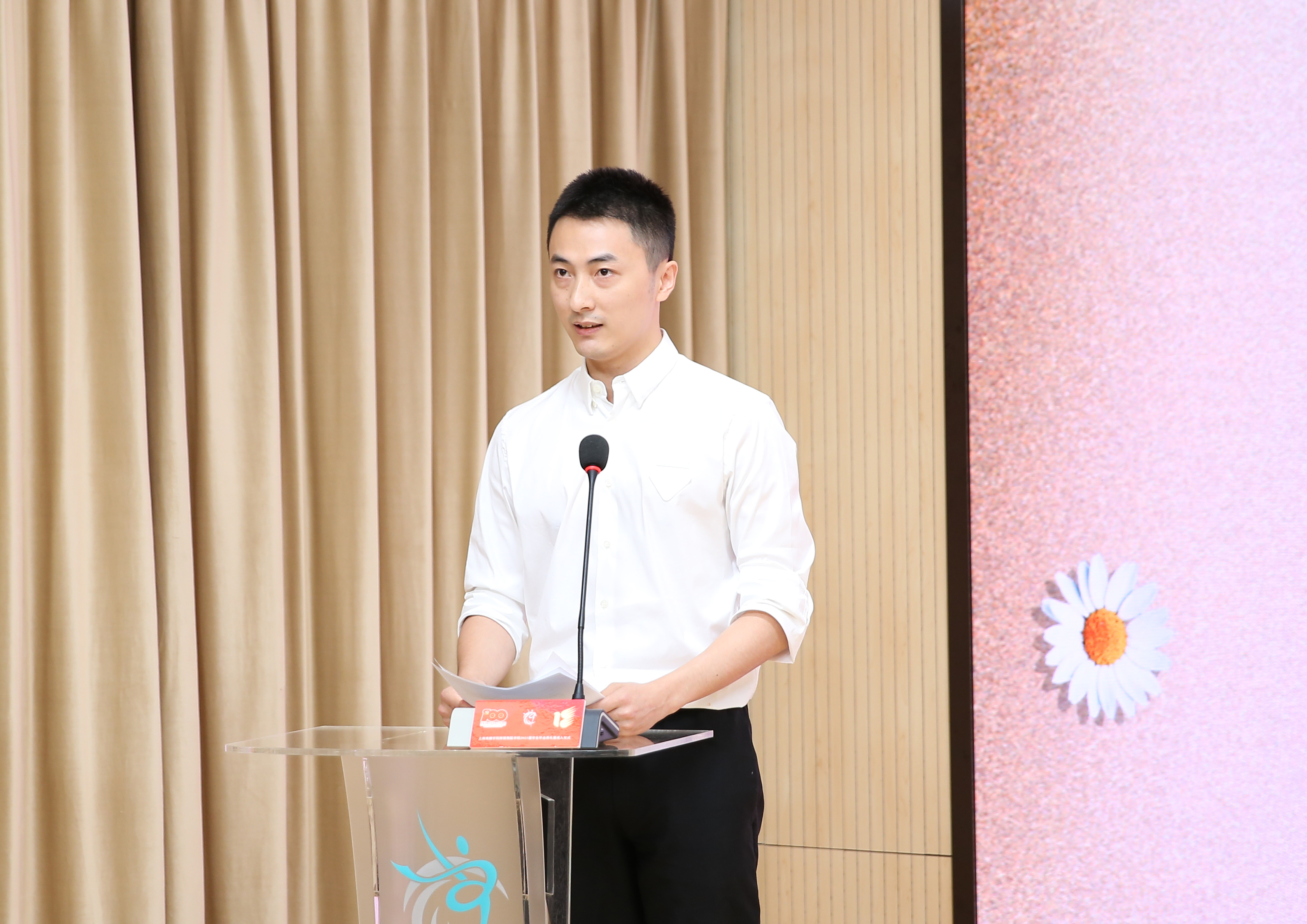 班主任代表李或彧.jpg